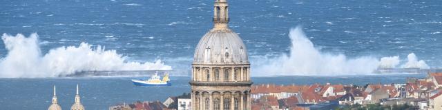 Boulogne Sur Mer La Basilique Et Le Front De Mer Crt Hauts De France Fabien Coisy