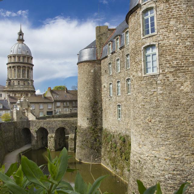Boulogne-sur-Mer - Le château musée et la basilique ©CRTC Hauts-de-France-AS Flament