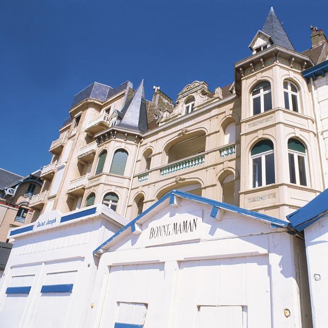 Hauts De France Tourisme Wimereux Cabines De Plage Et Facades De Villashauts De France Tourisme Pascal Mores