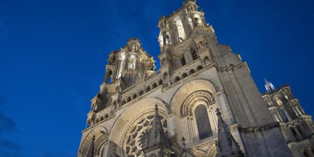 Laon, la Cathédrale de nuit