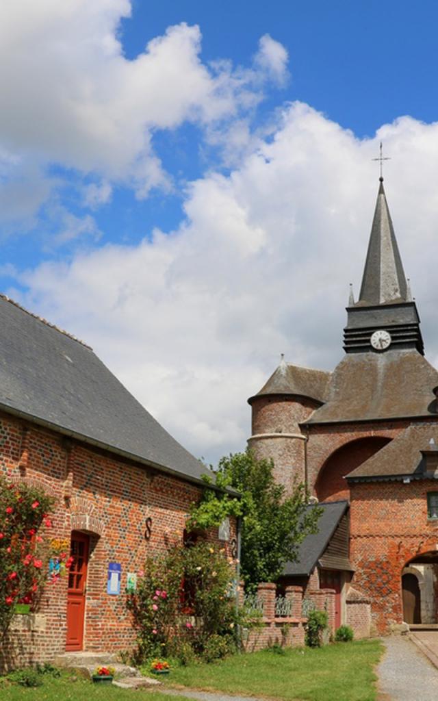 Parfondeval, Église Saint-Médard ©Office de Tourisme du Pays de Thiérache