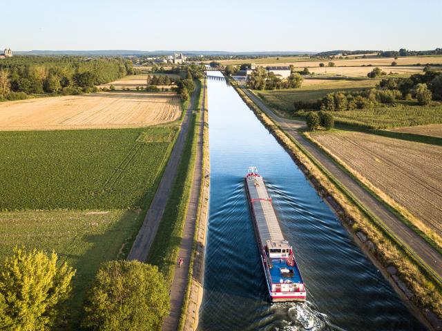 Pont L'Eveque_Eurovelo3_Scandiberique © Un Monde A Velo_Oise Tourisme